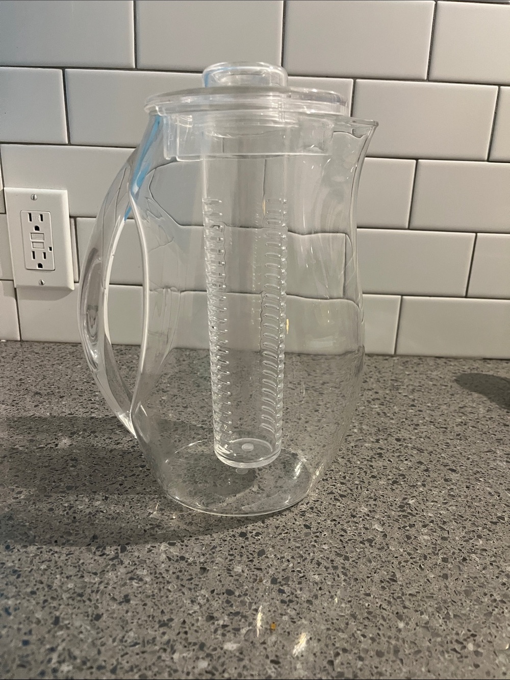 Clear Plastic Infuser Pitcher with Lid - Transparent